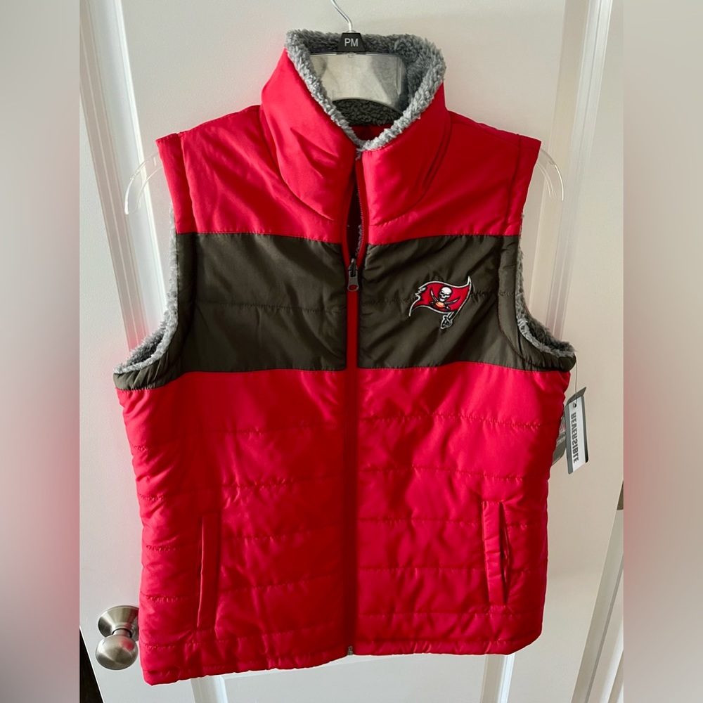 G-III Sports by Carl Banks Red/Pewter Tampa Bay Buc’s Reversible Full-Zip Vest